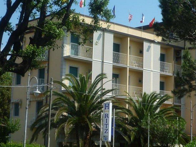 Hotel Riva Lido di Camaiore Kültér fotó