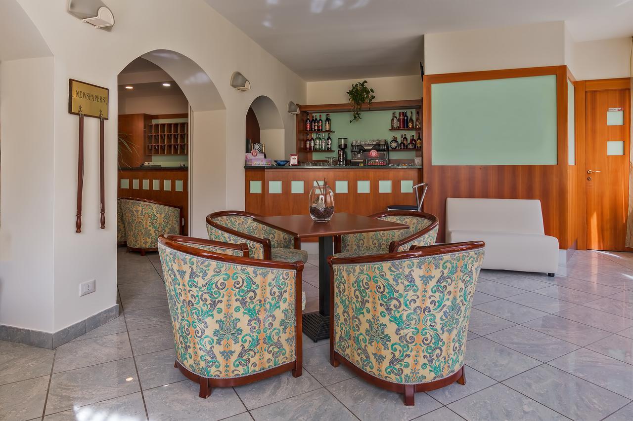 Hotel Riva Lido di Camaiore Kültér fotó
