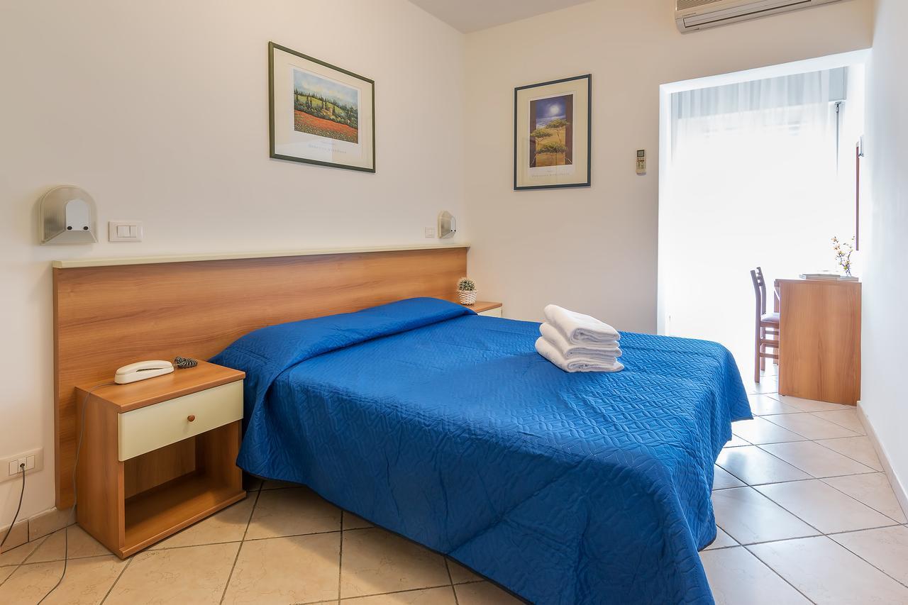 Hotel Riva Lido di Camaiore Kültér fotó