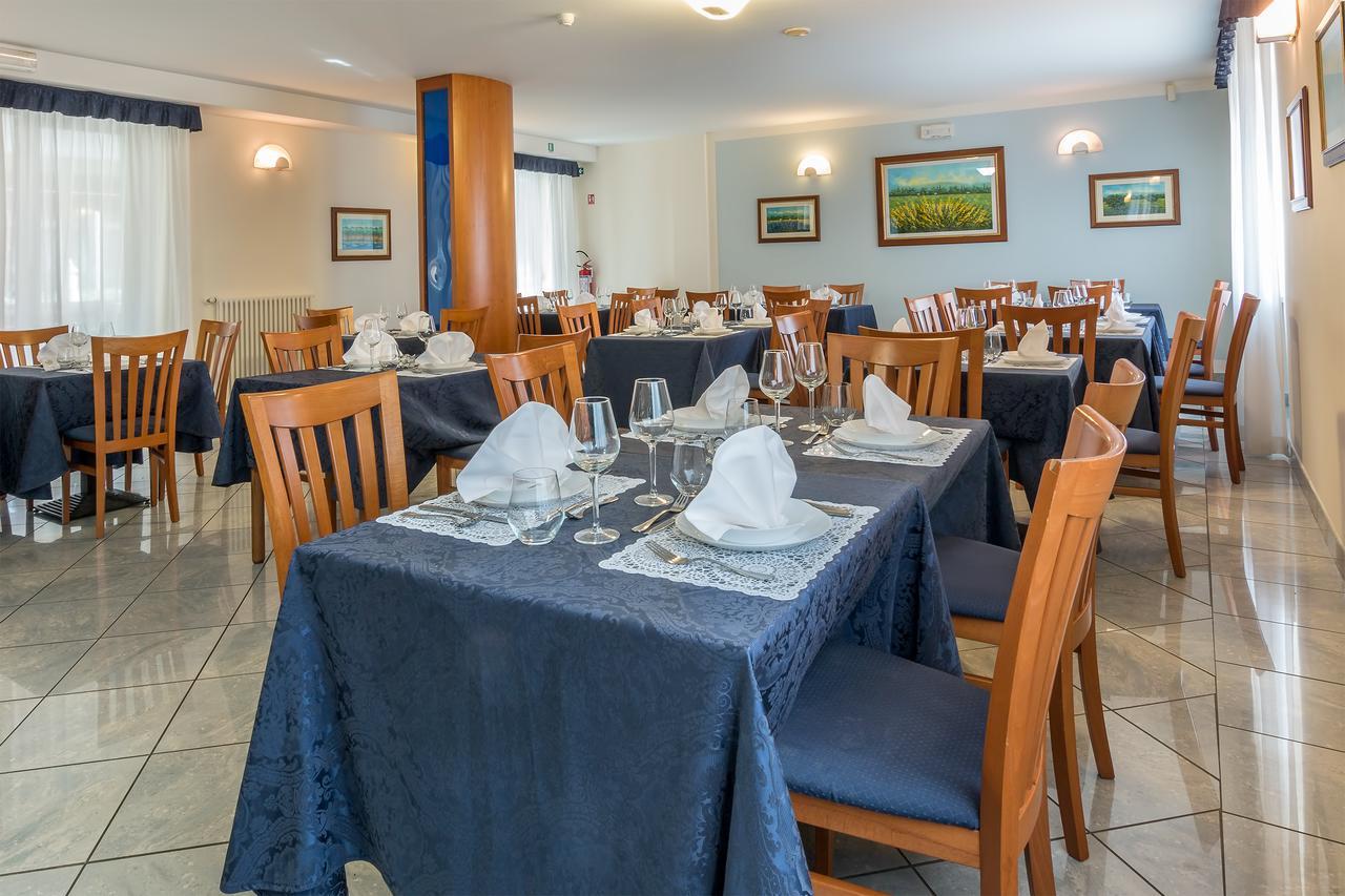 Hotel Riva Lido di Camaiore Kültér fotó